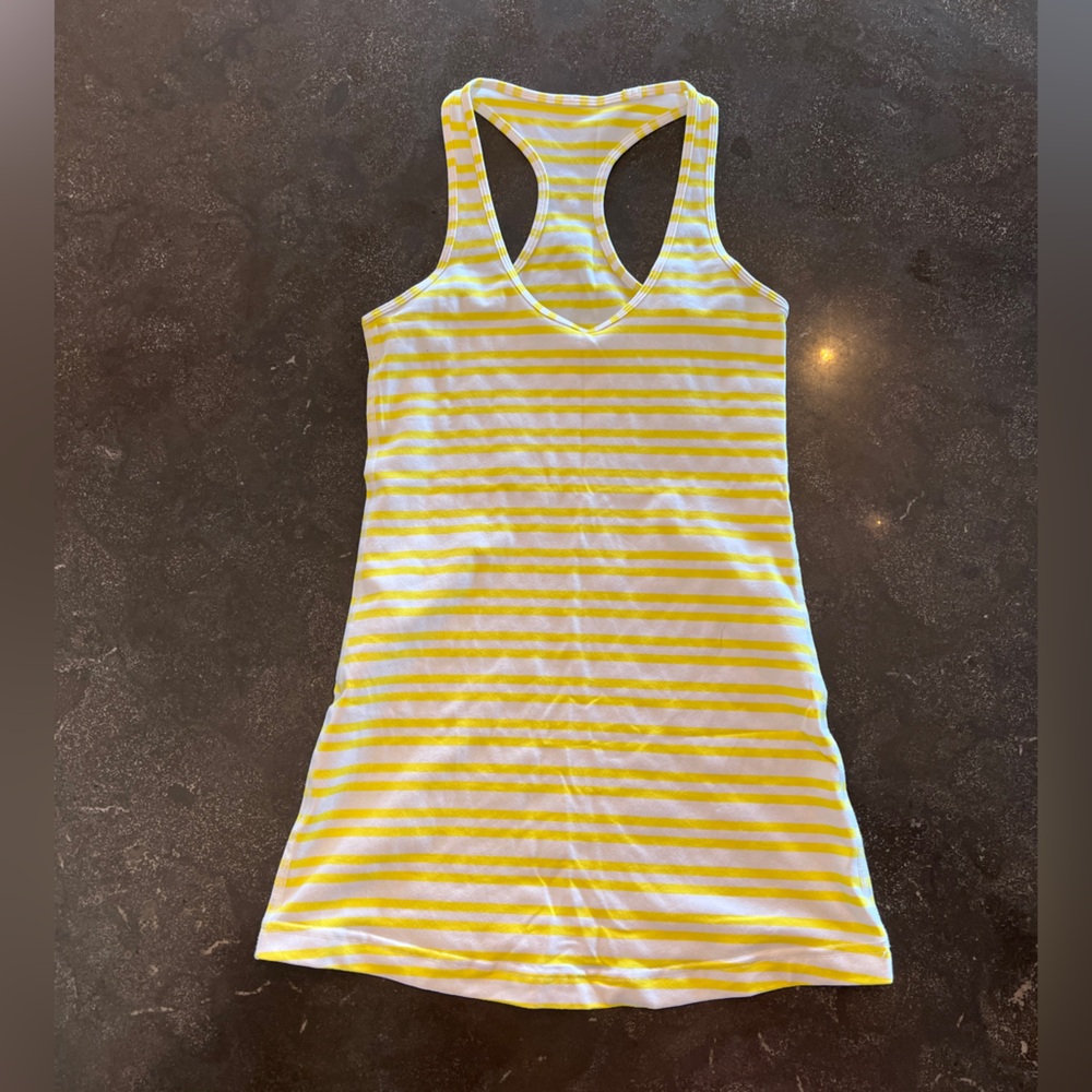 Lululemon Cool Rackerback - Picture 5 of 7